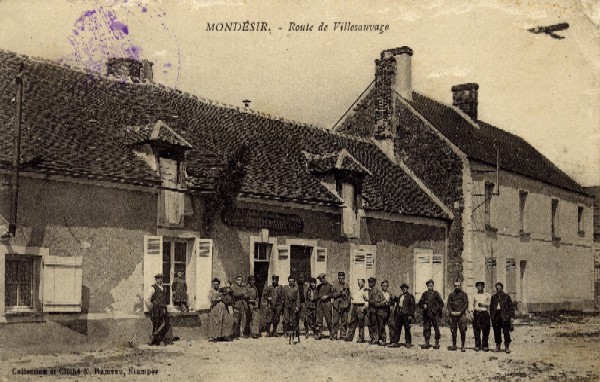 Mondésir, route de Villesauvage (1918)
