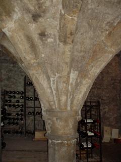 Cave gothique sous l'ancienne chapelle Saint-Antoine