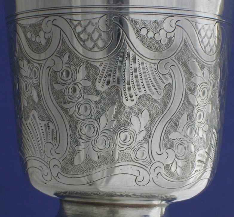 Jean Hugo: Timbale tulipe d'argent (vers 1768)