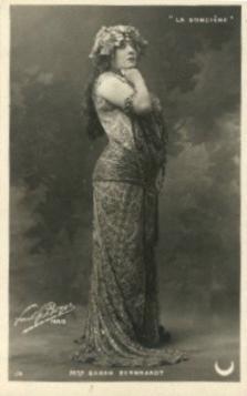 Louis Boyer: Sarah Bernhardt dans "La Sorcière" (carte postale, 1903)