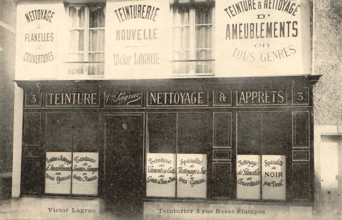 La devanture de la teinturerie de Victor Lagrue vers 1911