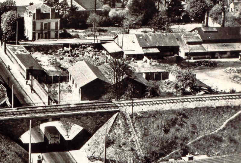 Le site de la conserverie vue du ciel en 1959 (cliché La Pie)