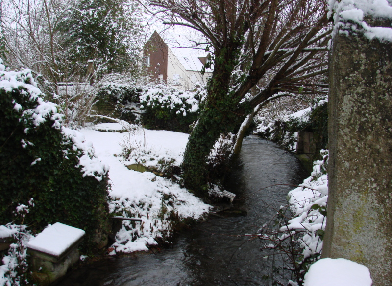 Le moulin vue de la Pirouette vu de la cour du moulin Braban le 19 décembre 2010 (cliché B. G.)