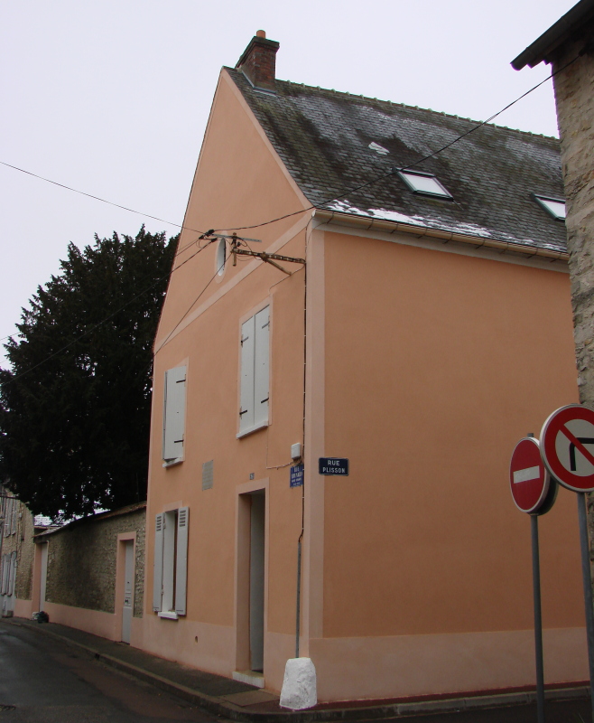 L'ancien moulin à vapeur Brunard cliché B. G., 2010)