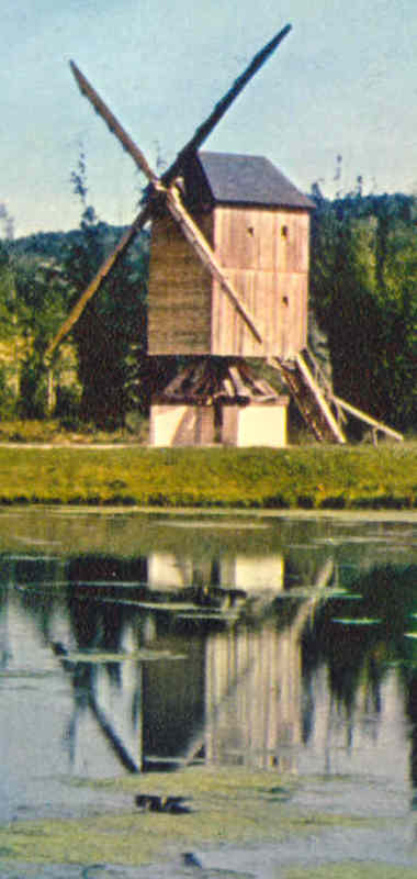 Moulin de Jonville à la Base de loisirs d'Etampes vers 1980