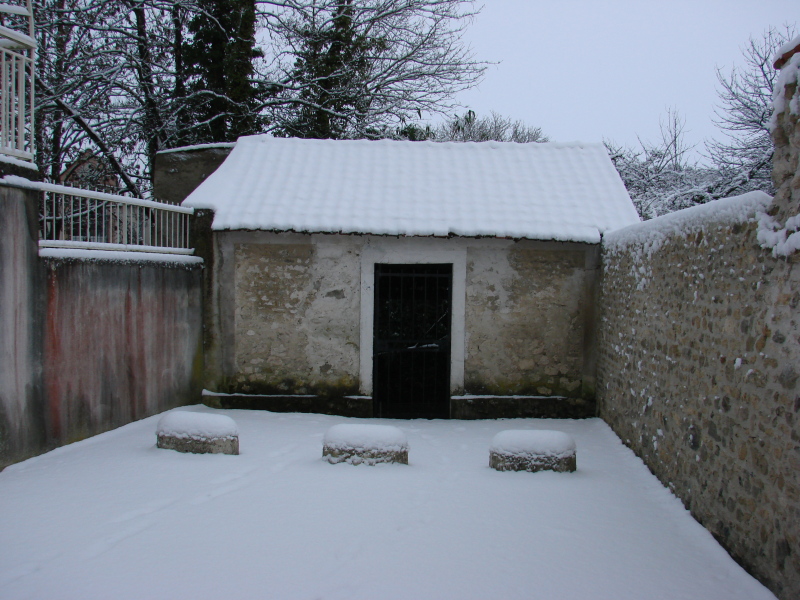 Le lavoir du moulin de la Pirouette le 19 décembre 2010 (cliché Bernard Gineste)