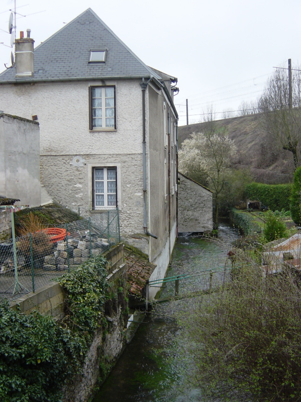 Le moulin de l'Ouche en 2005 (cliché B.G.)