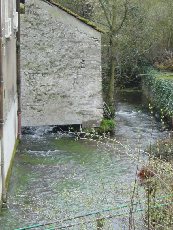 Le moulin de l'Ouche en 2005 (cliché B.G.)