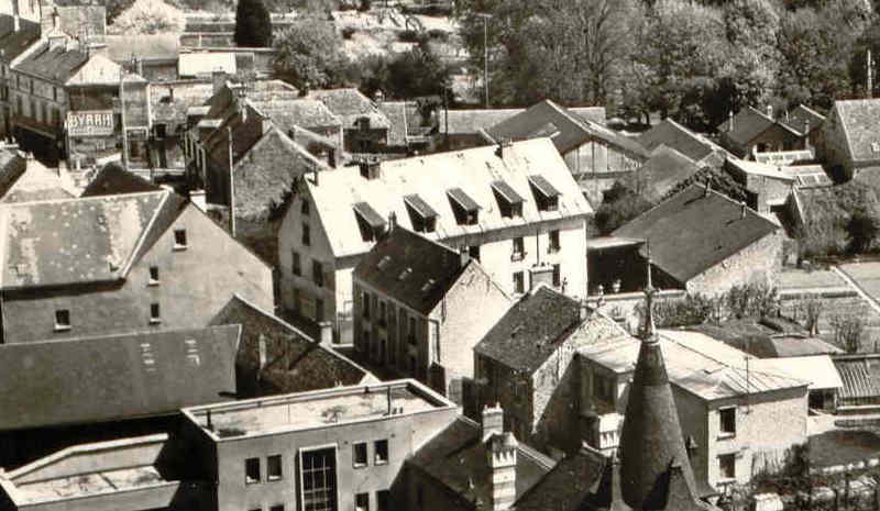 Le moulin d'En-Bas en 1959 (cliché aérien Lapie)