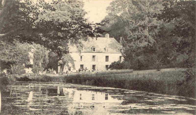 Le moulin et le château de Valnay en 1903 (cliché Louis-Didier des Gacons, carte n°29)