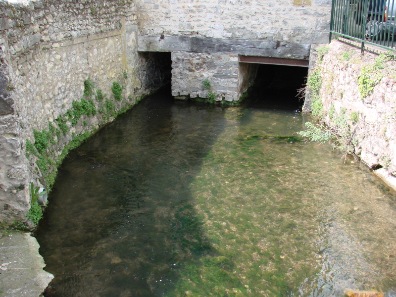 Le moulin Martin alias Badran inférieur le 14 avril 2011 (cliché Bernard Gineste)