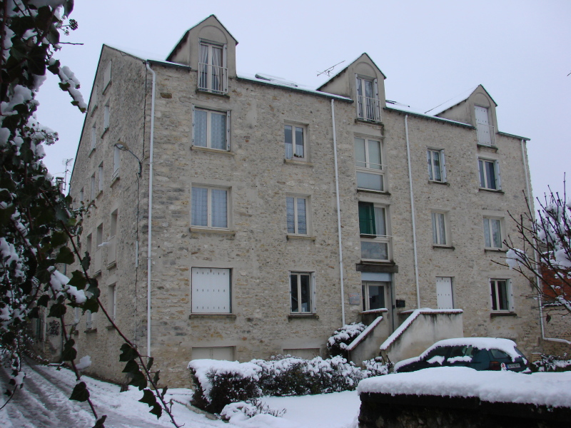 Le moulin Riquois devenu la Résidence de l'Abreuvoir des Cordeliers (cliché B.G,, 20 décembre 2010)