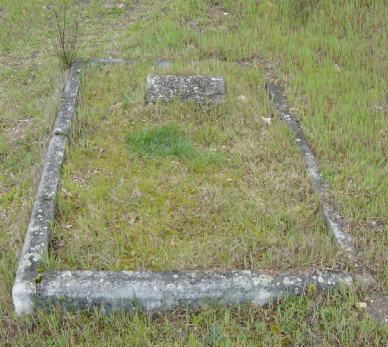 Tombe de soldats allemands au cimetière Notre-Dame d'Etampes