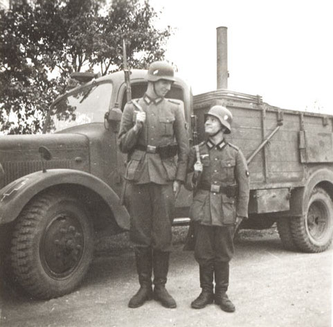 Clich&eacute; pris par un fantassin allemand en juin 1940
