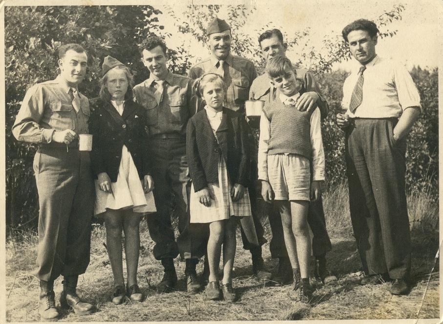 L'heure du café (juillet-août 1945)