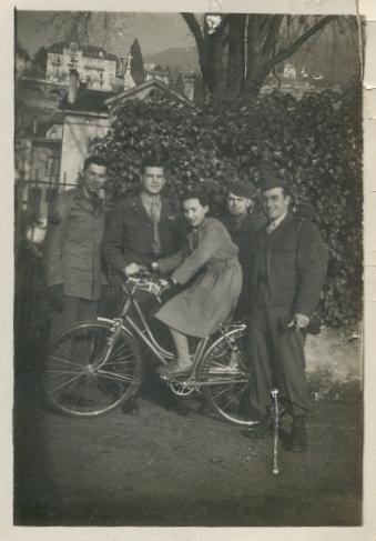 Une cycliste avec des Américains