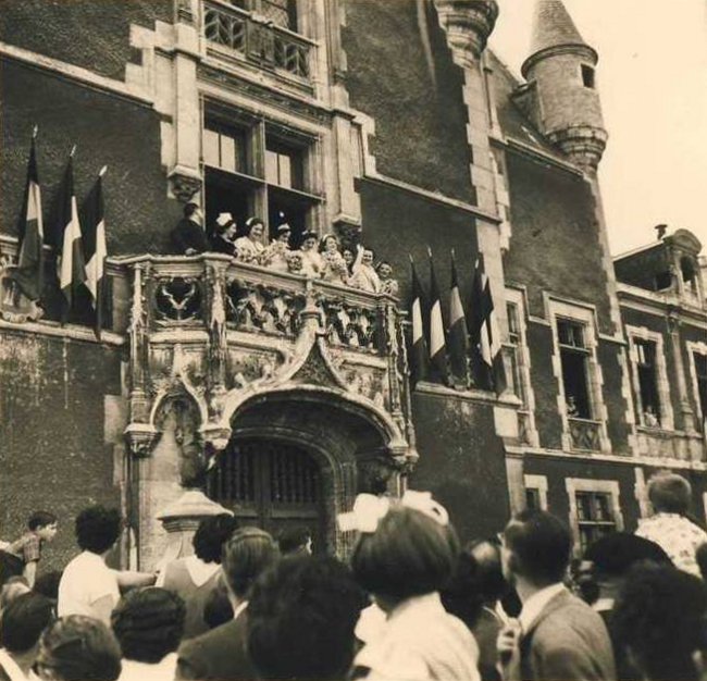 Cavalcade étampoise du 30 septembre 1956