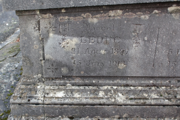 Autre mention de Marcel Leduc au caveau de sa famille au cimetière de Notre-Dame nouveau