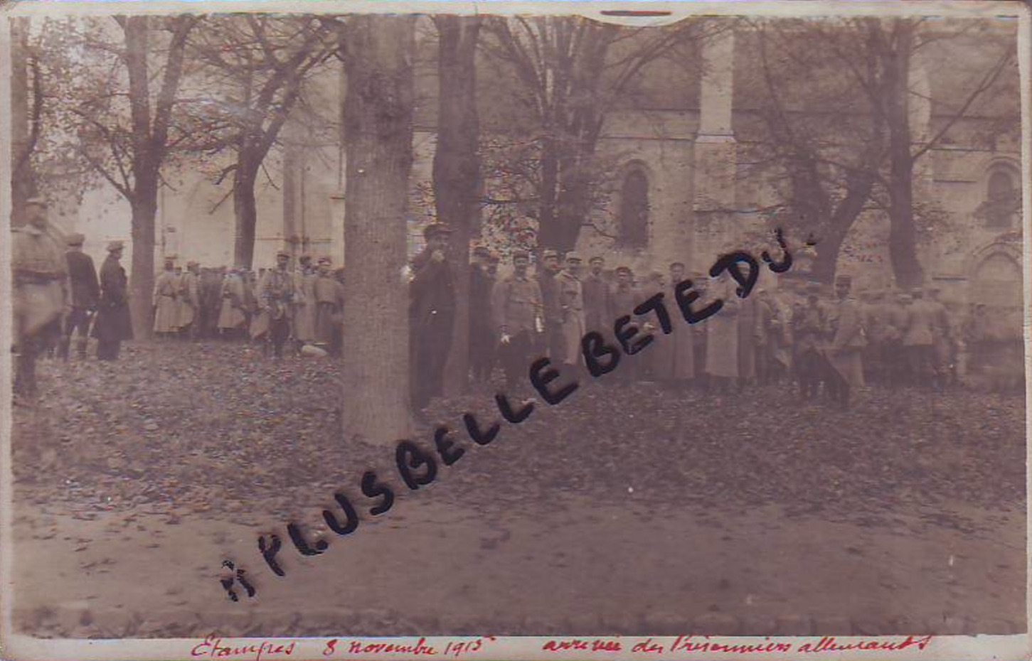 Arrivée des prisonniers allemands à Etampes en novembre 1915