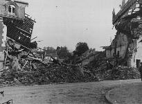 Rue noon identifiée après le bombardement du 10 juin 1944