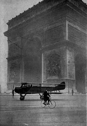 In Paris, place de l’Etoile.