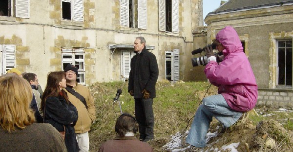 M. Patrice Maitre expliquant les projets d'aménagement du futur Musée