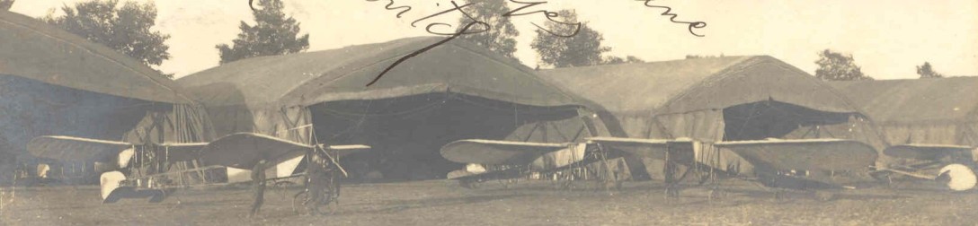 Carte-photo de 1912 consacrée à l'aviateur Govoine Stankovitch