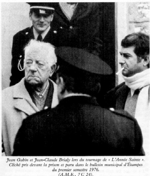 Jean Gabin et Jean-Claude Brialy lors du tournage de "L'Année Sainte" (1976)