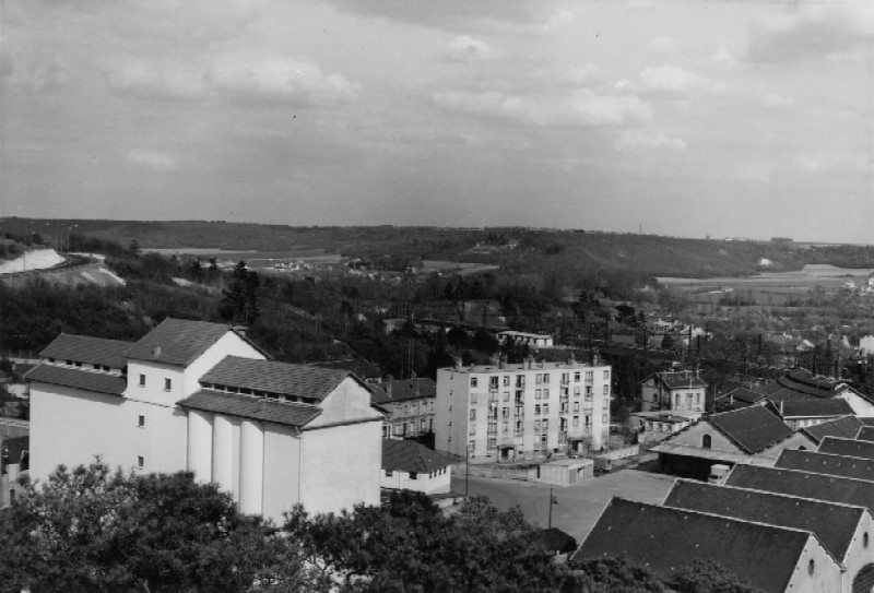 La Croix de Vernailles depuis la résidence du Donjon, hiver 1967-1968