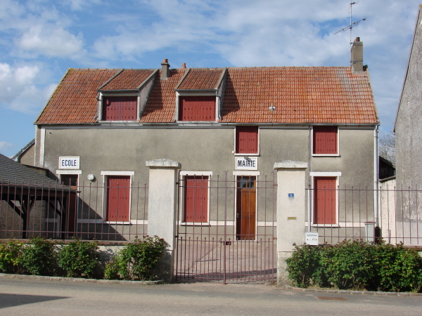 Mairie de Blandy (avril 2010)