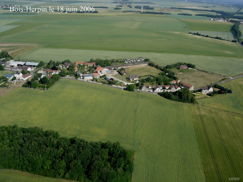 Vue aérienne de Bois-Herpin (cliché de 2006)