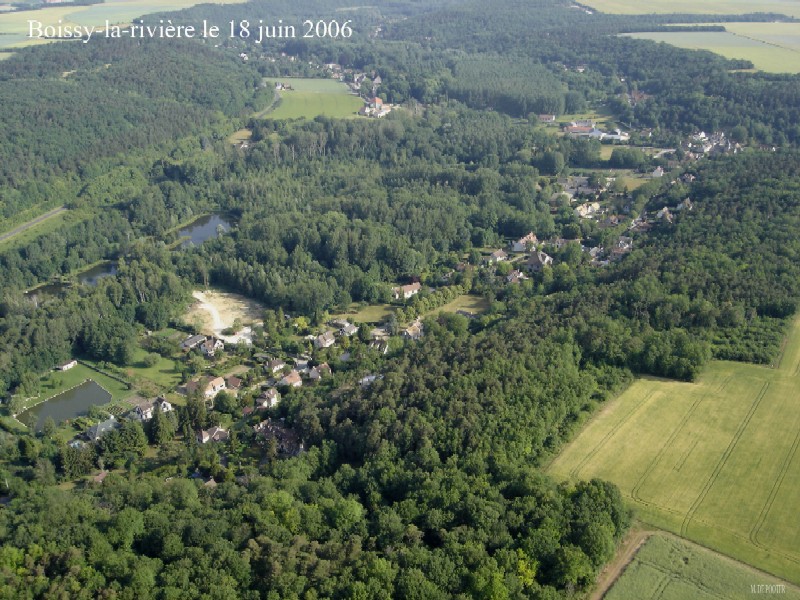 Vue aérienne de Boissy-la-Rivière n°1 (cliché de 2006)