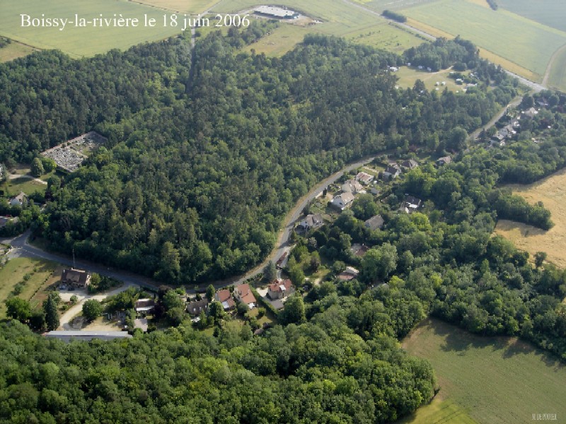 Vue aérienne de Boissy-la-Rivière n°3 (cliché de 2006)
