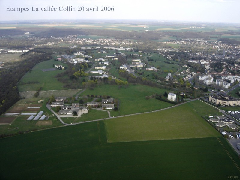 Vue aérienne de la Vallée Collin à Etampes (cliché de 2006)