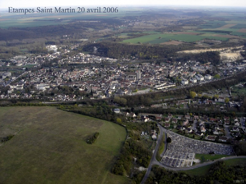 Vue aérienne de Saint-Martin à Etampes n°3 (cliché de 2006)