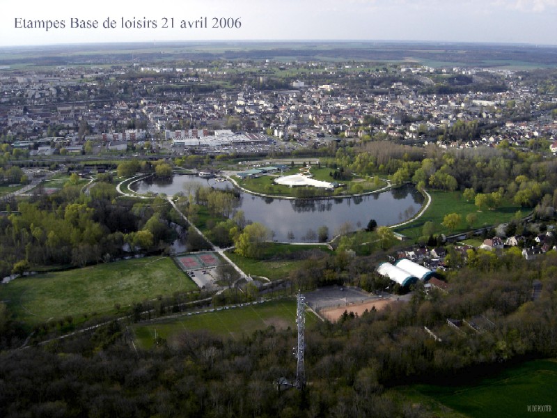 Vue aérienne de la Base de Loisirs d'Etampes n°3 (cliché de 2006)