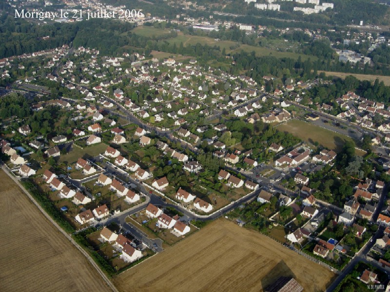 Vue aérienne n°2 de Morigny (cliché de 2006)