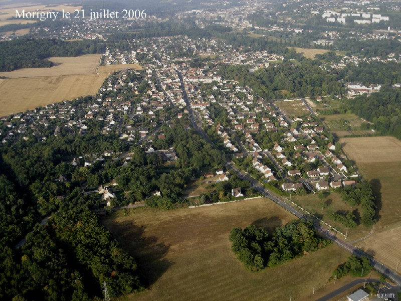 Vue aérienne n°3 de Morigny (cliché de 2006)