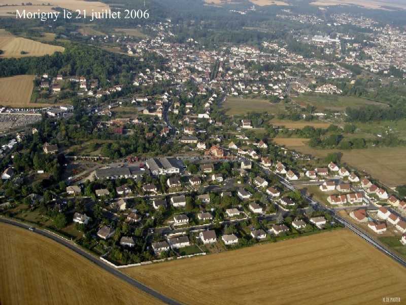 Vue aérienne n°5 de Morigny (cliché de 2006)