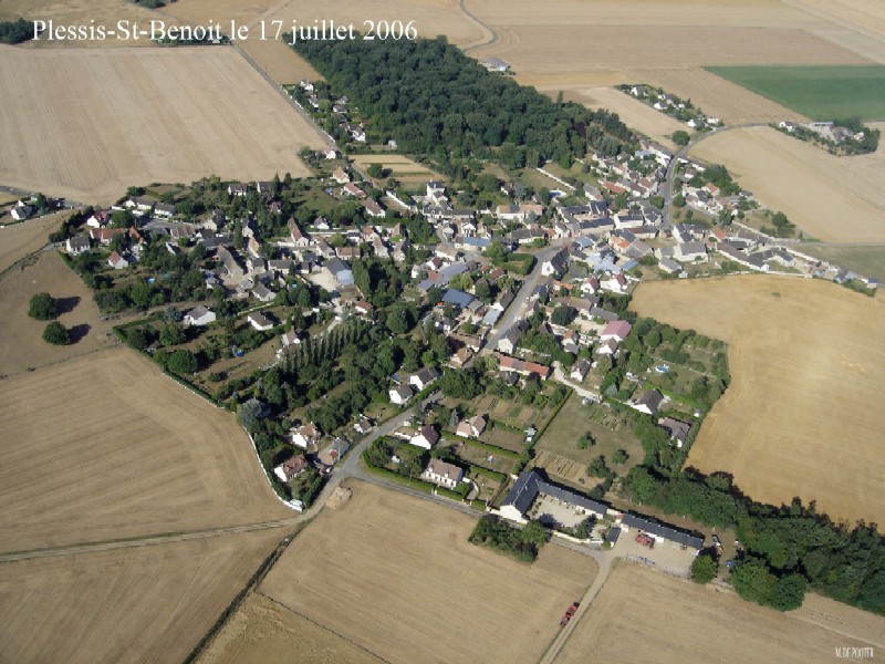 Vue aérienne de Plessis-Saint-Benoist (cliché de 2006)