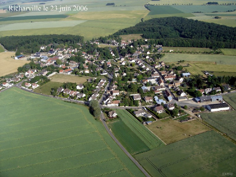 Vue aérienne de Richarville (cliché de 2006)