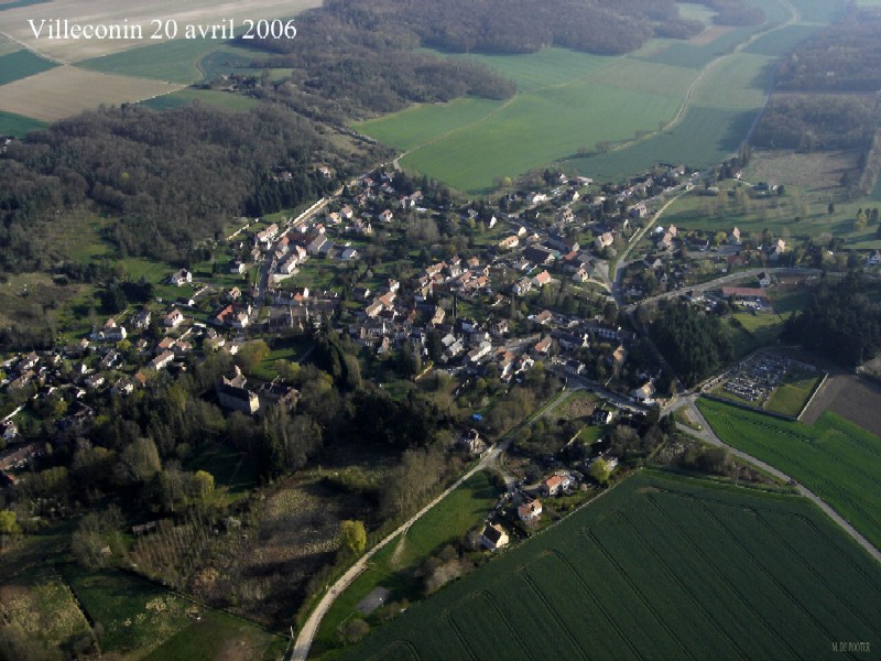 Vue aérienne n°1 de Villeconin (cliché de 2006)