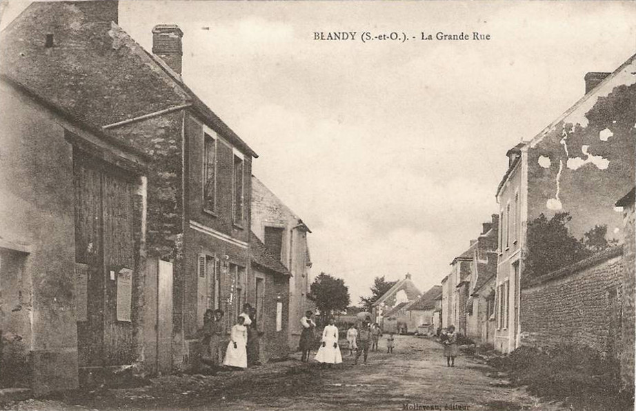 La Grande Rue (carte éditée par Gustave Garnier et débitée par Molleveau)