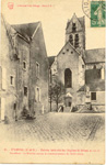 Entrée latérale de l'église Saint Gilles