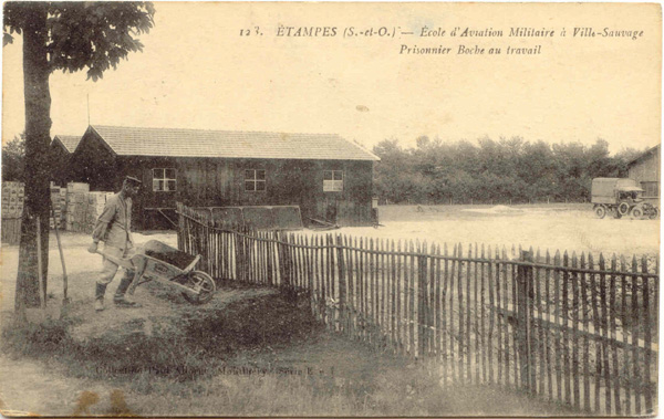 Carte postale Paul Allorge n°123: Prisonnier boche au travail