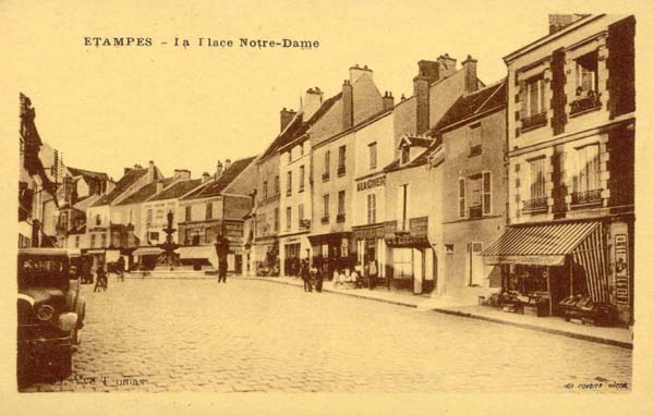 Collection Veuve Rosnet (Combier): Place du Marché Notre-Dame en sépia