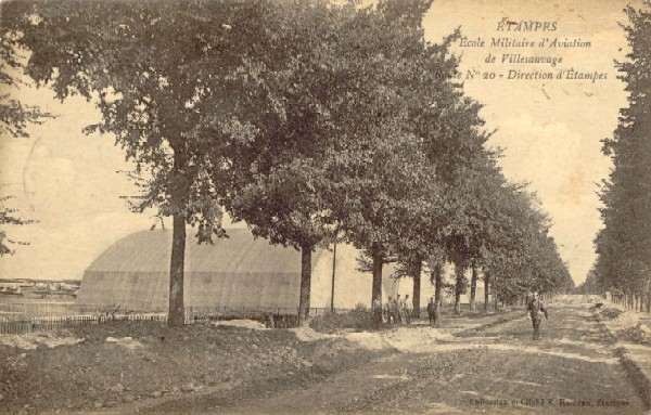 Ecole militaire d'aviation, RN 20 vers Etampes