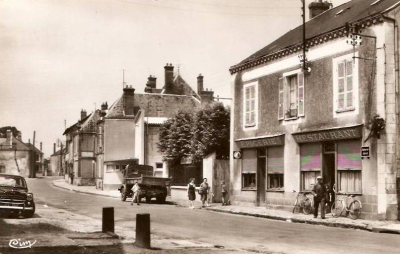 Rue principale de Sainville